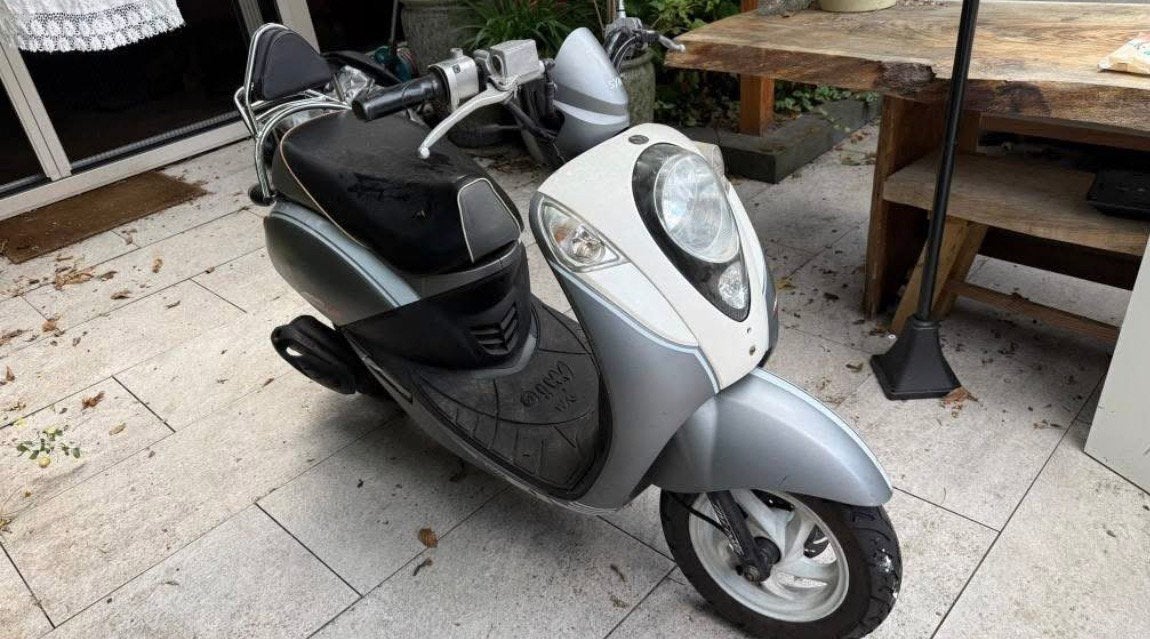 Sym mio sport brom geel kenteken, Gebruikt, Maximaal 45 km/u, Benzine, Ophalen