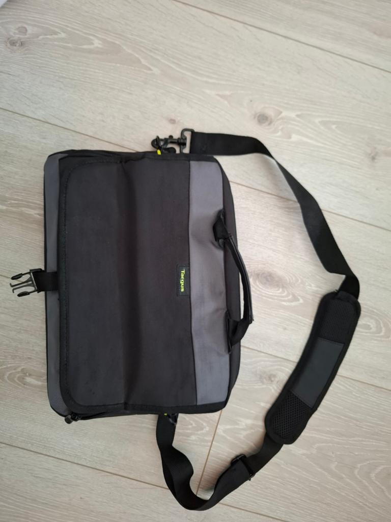 Laptoptas Targus, Computers en Software, Laptoptassen, Ophalen of Verzenden, 17 inch of meer, Zo goed als nieuw