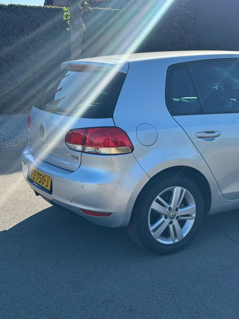 Volkswagen Golf 1.6 TDI 77KW Bluemotion 5D 2012 Grijs, Auto's, Volkswagen, Voorwielaandrijving, 4 cilinders, Bedrijf, Golf