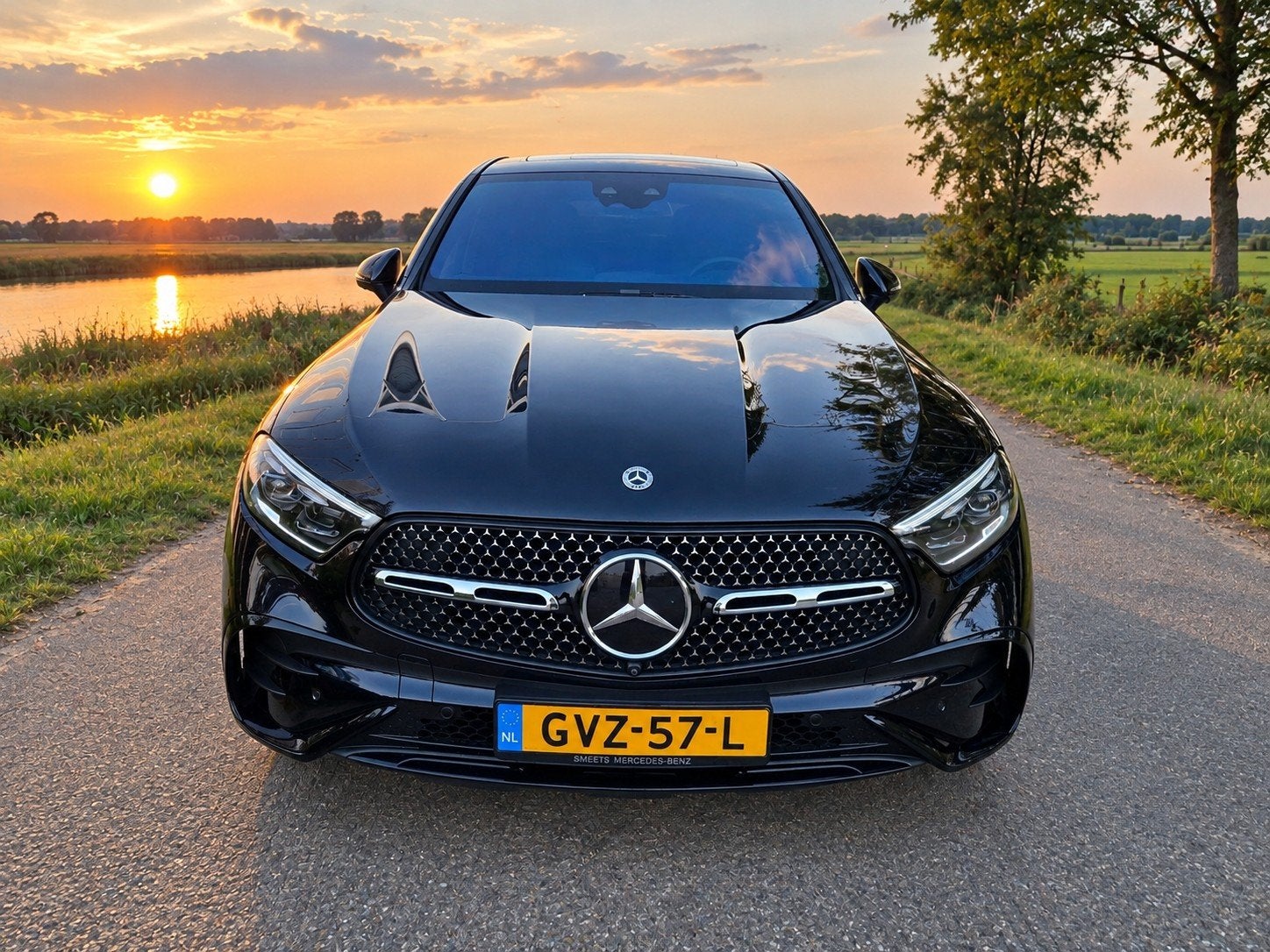 Mercedes-Benz GLC 400 e 4MATIC Coupé AMG Line Nieuwstaat
 1, Zwart, 4 cilinders, 2000 kg, 2260 kg