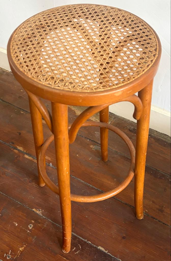 Vintage Thonet in topstaat  webbing Barkruk Jaren 60/70, Huis en Inrichting, Ophalen of Verzenden, Gebruikt, Hout