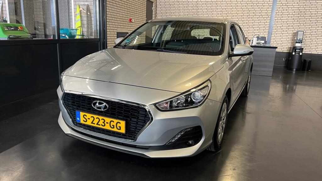 Hyundai I30 1.0 T-GDI COMFORT, Auto's, Voorwielaandrijving, 1195 kg, Gebruikt, Met garantie (alle)