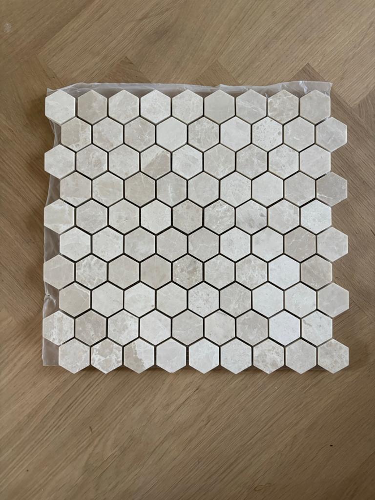 Mosaic Hexagon Plain Bottocino - 14 matjes, Doe-het-zelf en Verbouw, Tegels, Wandtegels, Nieuw, Ophalen of Verzenden, 20 tot 40 cm