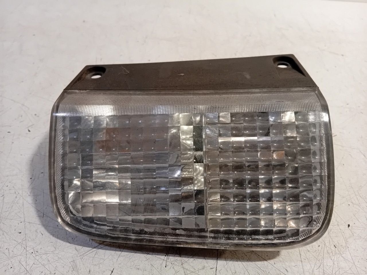 Achterlicht rechts onder Renault Trafic, Auto-onderdelen, Verlichting, Renault, Gebruikt, Herkomst onderdeel bekend, 12 maanden garantie