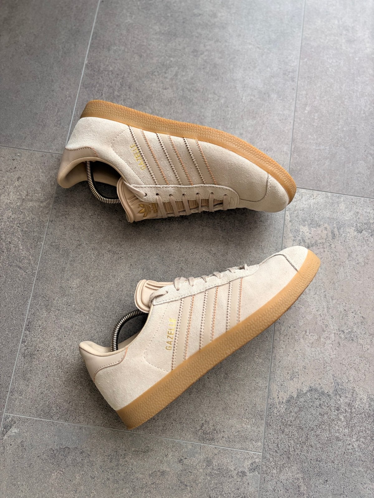 Adidas Gazelle sneakers maat 38.5 - Beige/Crème, Ophalen of Verzenden, Zo goed als nieuw, Beige, Sneakers of Gympen