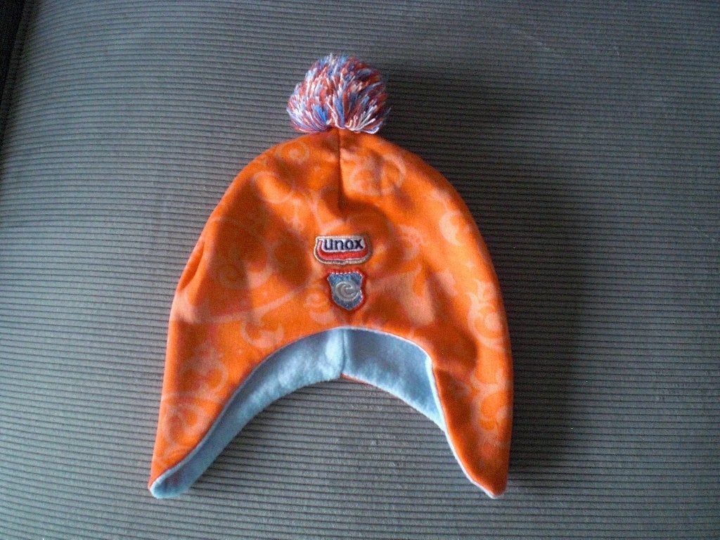 Zgan- Efteling Unox muts., Verzamelen, Efteling, Ophalen of Verzenden, Zo goed als nieuw, Kleding