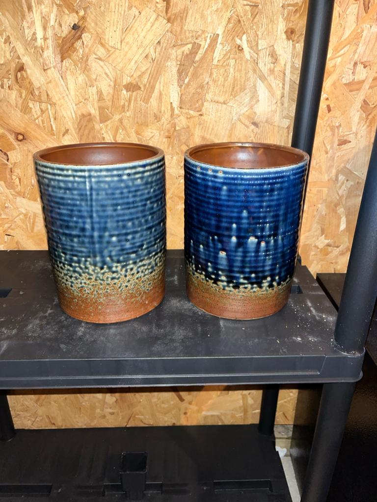Twee HK living vazen - Blauw/Bruin, Huis en Inrichting, Woonaccessoires | Vazen, Ophalen, Gebruikt, Blauw, Aardewerk of Porselein