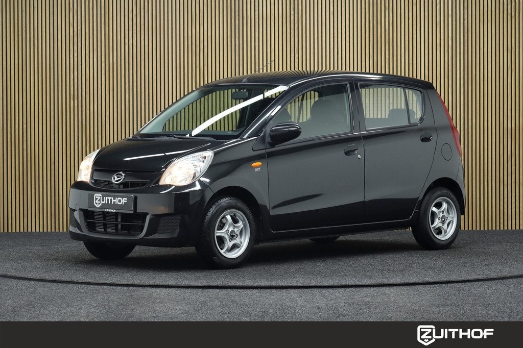 Daihatsu Cuore 1.0 Trend | LM Velgen | + Set WInterbanden, Auto's, Daihatsu, Voorwielaandrijving, Stof, Zwart, 18 €/maand