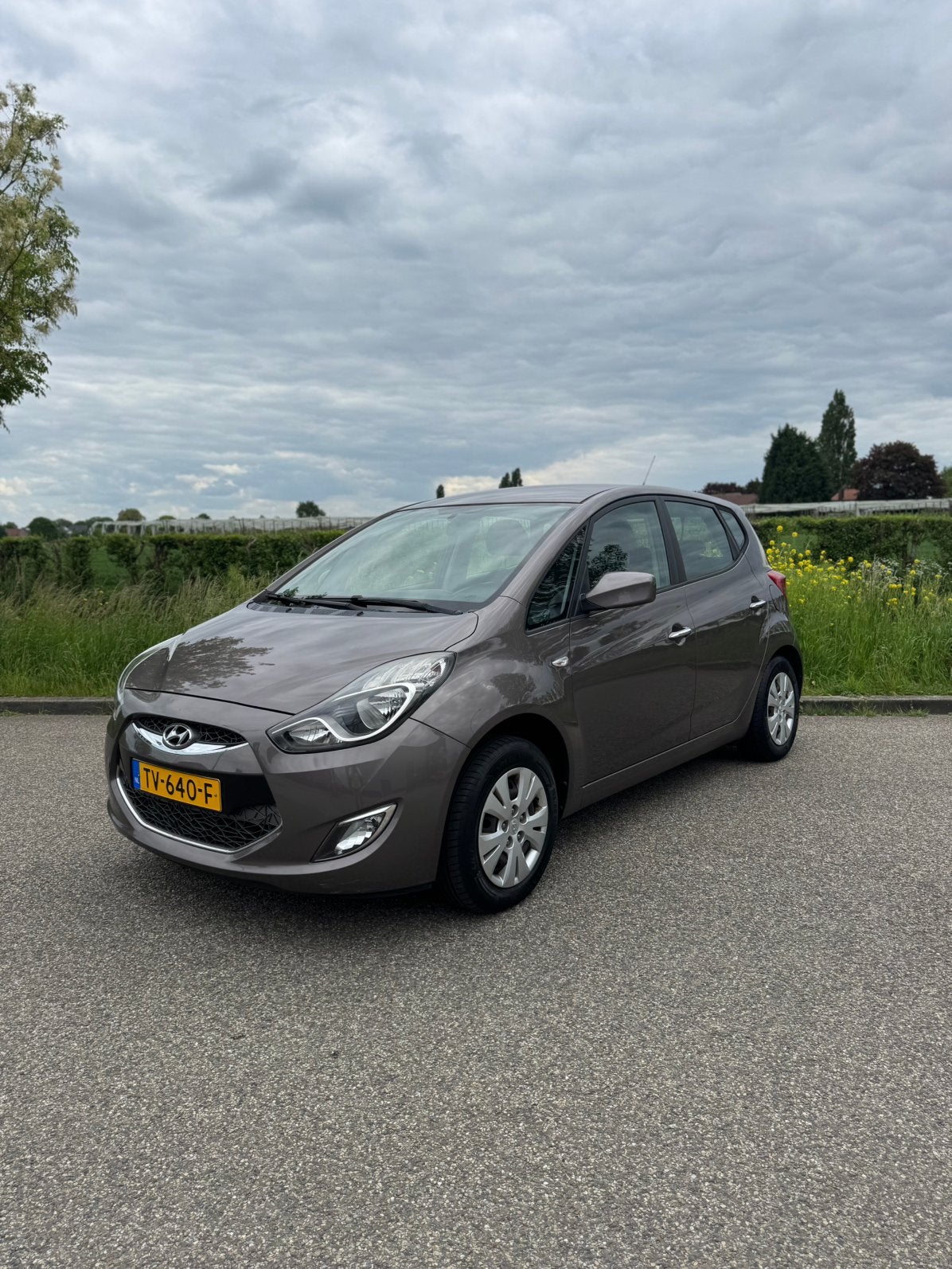 Hyundai iX20 1.4 Cvvt 2013 Bruin, Auto's, Voorwielaandrijving, Zwart, 4 cilinders, Parkeersensor