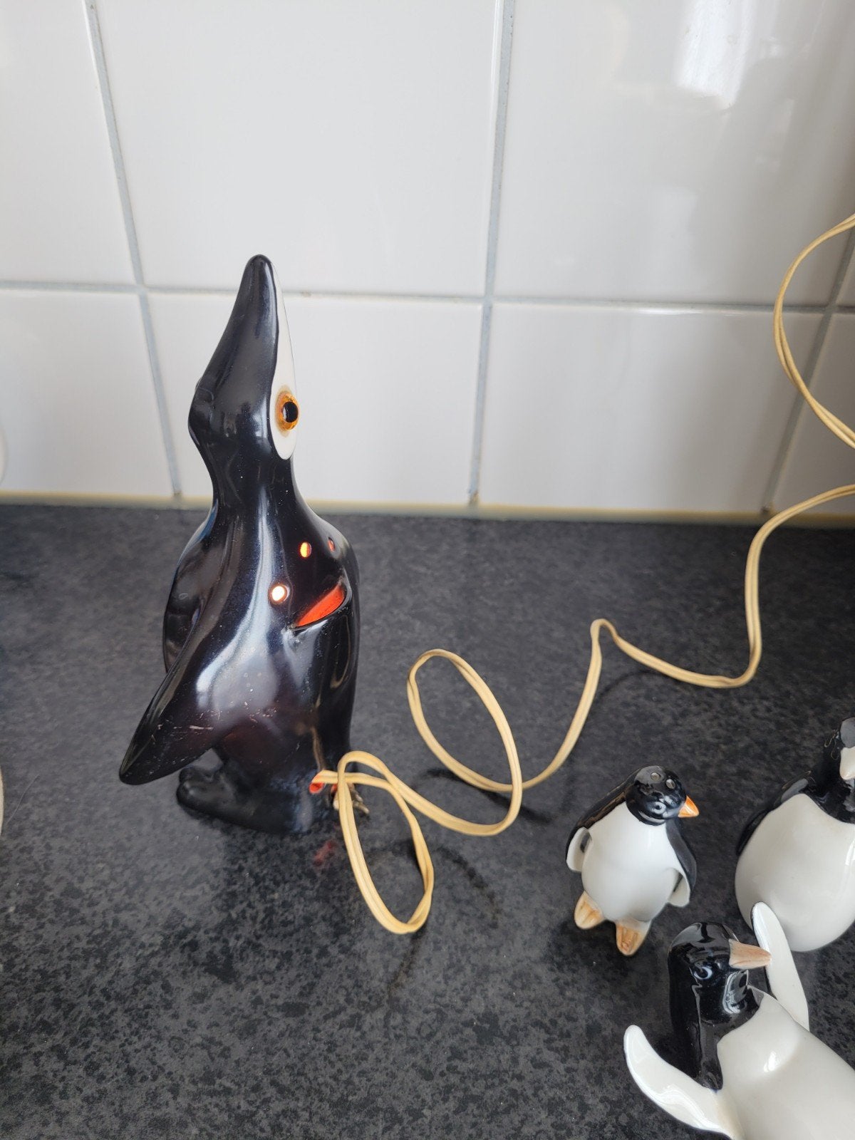 Antieke Goebel Pinguïn Parfum Lamp met Beeldjes, Ophalen