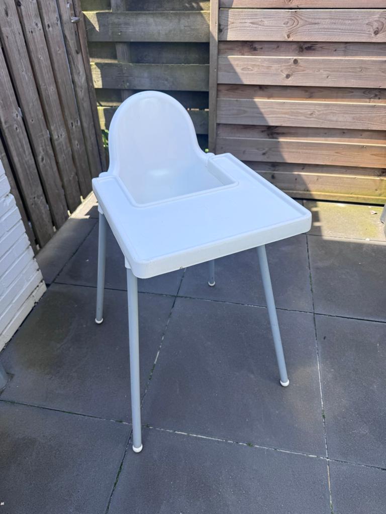 IKEA Antilop kinderstoel met eetblad, Kinderen en Baby's, Kinderstoelen, Zo goed als nieuw, Overige typen, Afneembaar eetblad