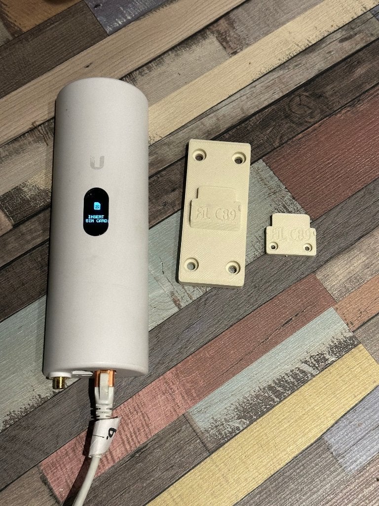 Unifi LTE Backup Pro (Ubiquiti) + Externe antenne, Ophalen of Verzenden, Gebruikt, Router met modem