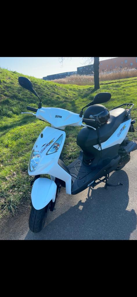 Sym Orbit II zo goed al nieuw, Fietsen en Brommers, Ophalen of Verzenden, Zo goed als nieuw, Benzine