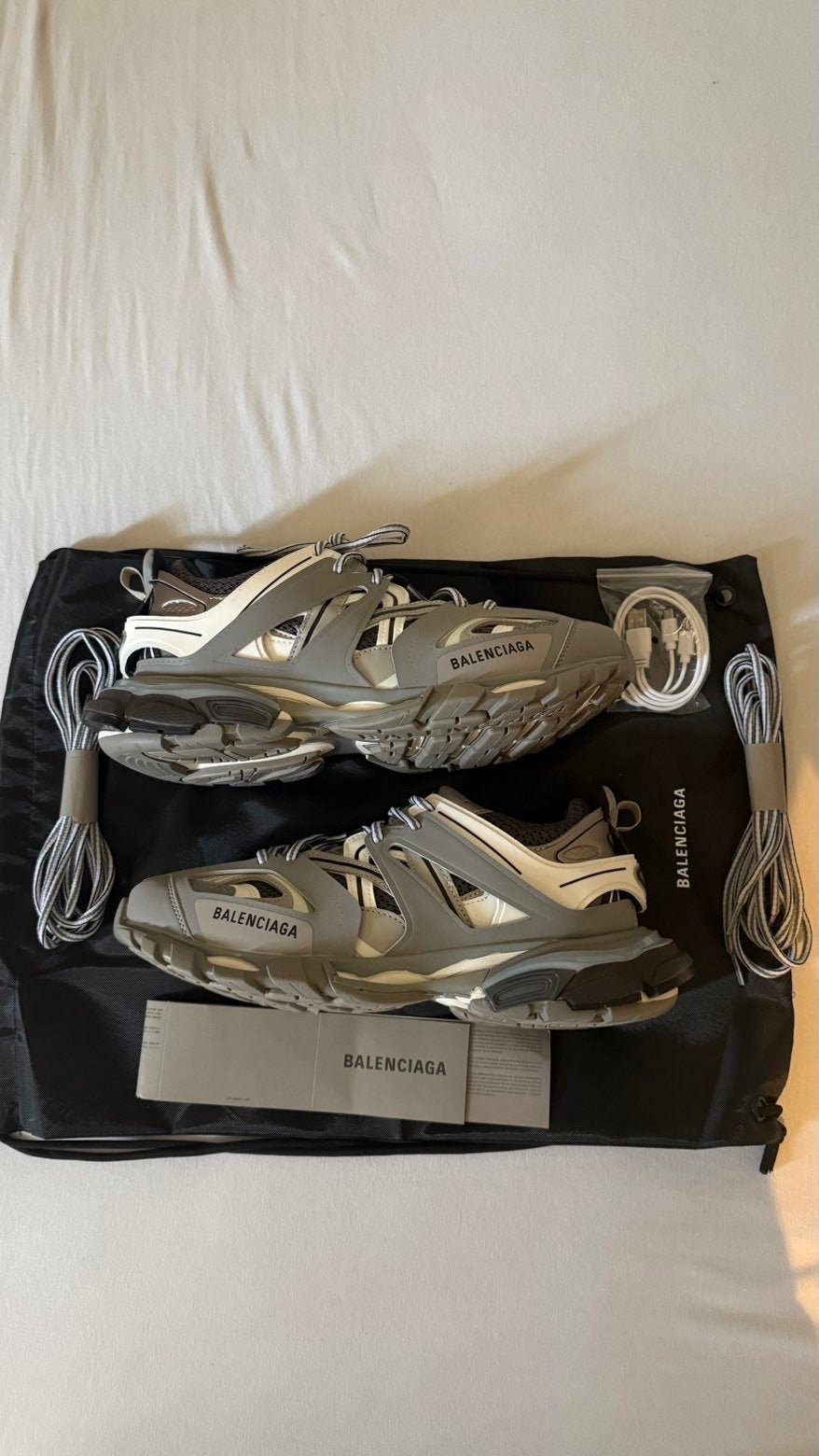 Balenciaga track LED, Kleding | Heren, Schoenen, Overige kleuren, Verzenden, Sneakers of Gympen, Zo goed als nieuw