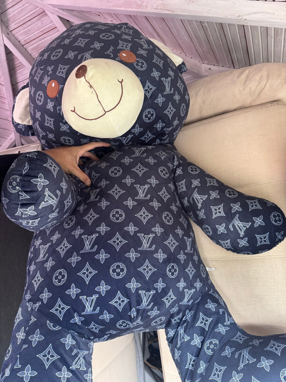 Zeer grote Louis Vuitton kermisbeer, Kinderen en Baby's, Speelgoed | Knuffels en Pluche, Overige merken, Overige karakters, Beer