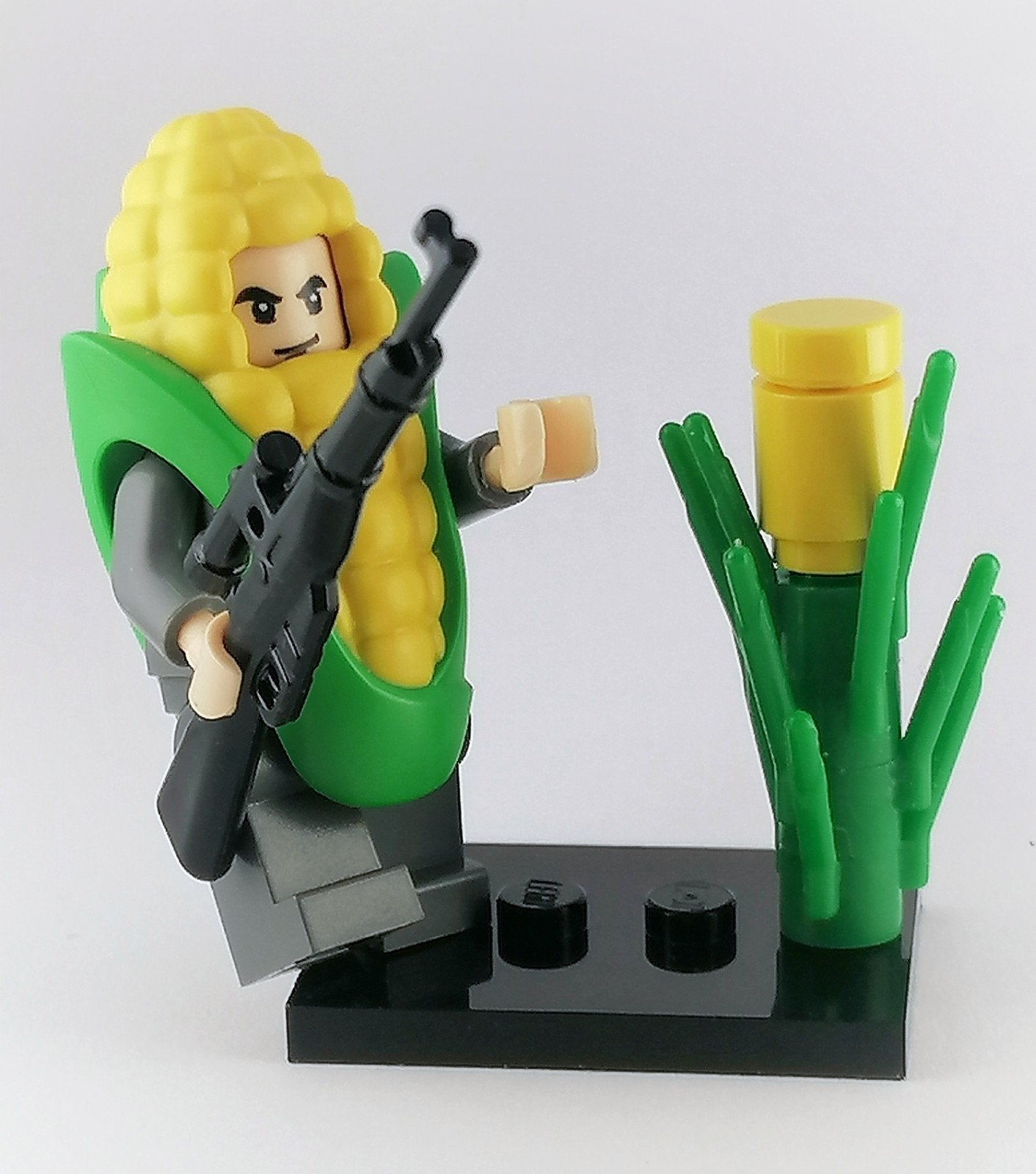 WW2 minifiguur German Sniper in Cornfield € 4,50, Ophalen of Verzenden, Zo goed als nieuw, Minifiguur, Lego
