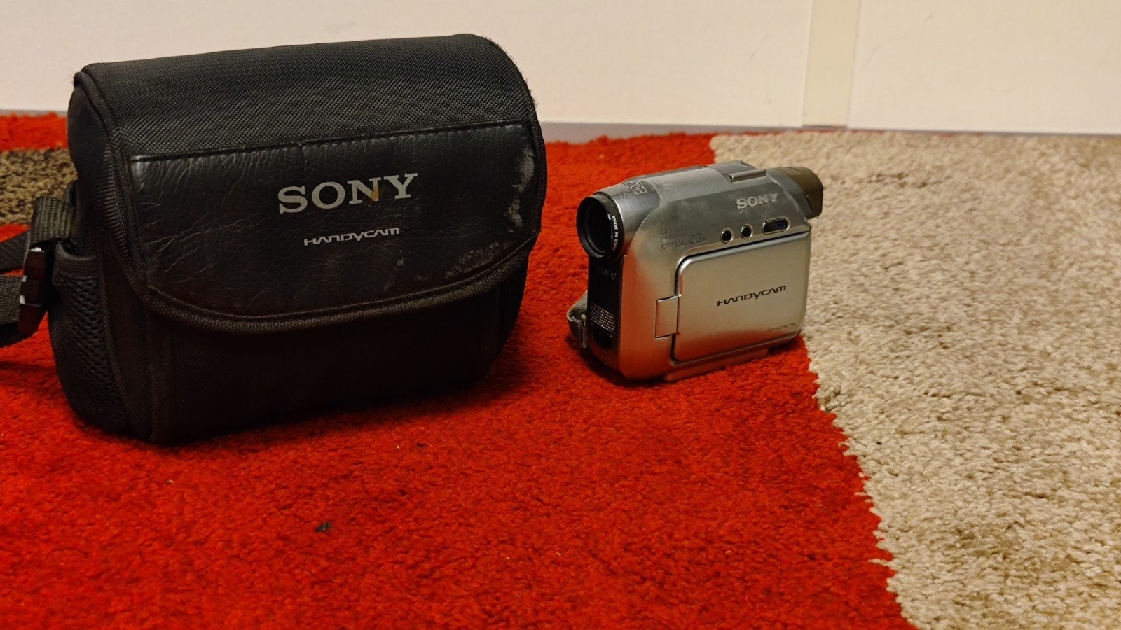 Sony DCR HC19e MiniDV, Ophalen of Verzenden, Sony