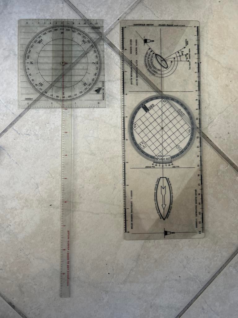 Navigatie plotter / Bretonse plotter voor nautisch gebruik, Watersport en Boten, Ophalen of Verzenden, Gebruikt, Kaartplotter of Fish Finder