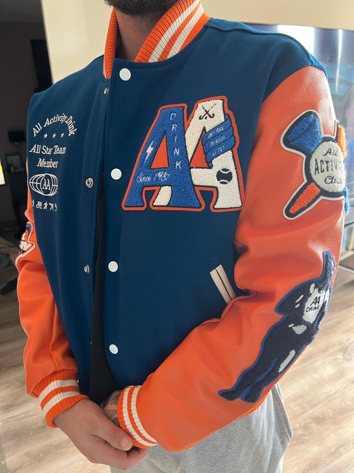 Exclusieve AA Drink Varsity Jacket - Limited Edition 2024, Ophalen of Verzenden, Zo goed als nieuw