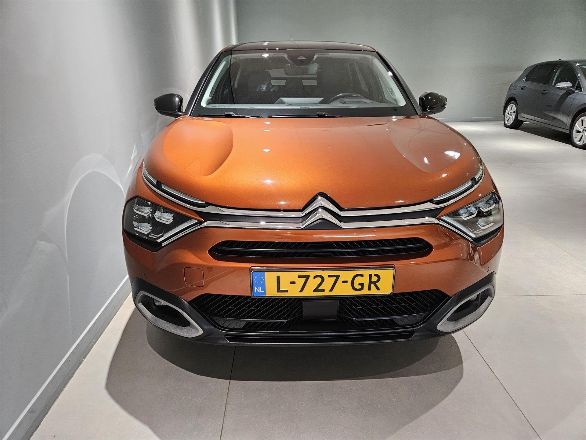 CITROEN C4 1.2 PureTech 130pk EAT8 Launch Edition Feel, Auto's, 12 maanden, Gebruikt, Leder en Stof, 3 cilinders