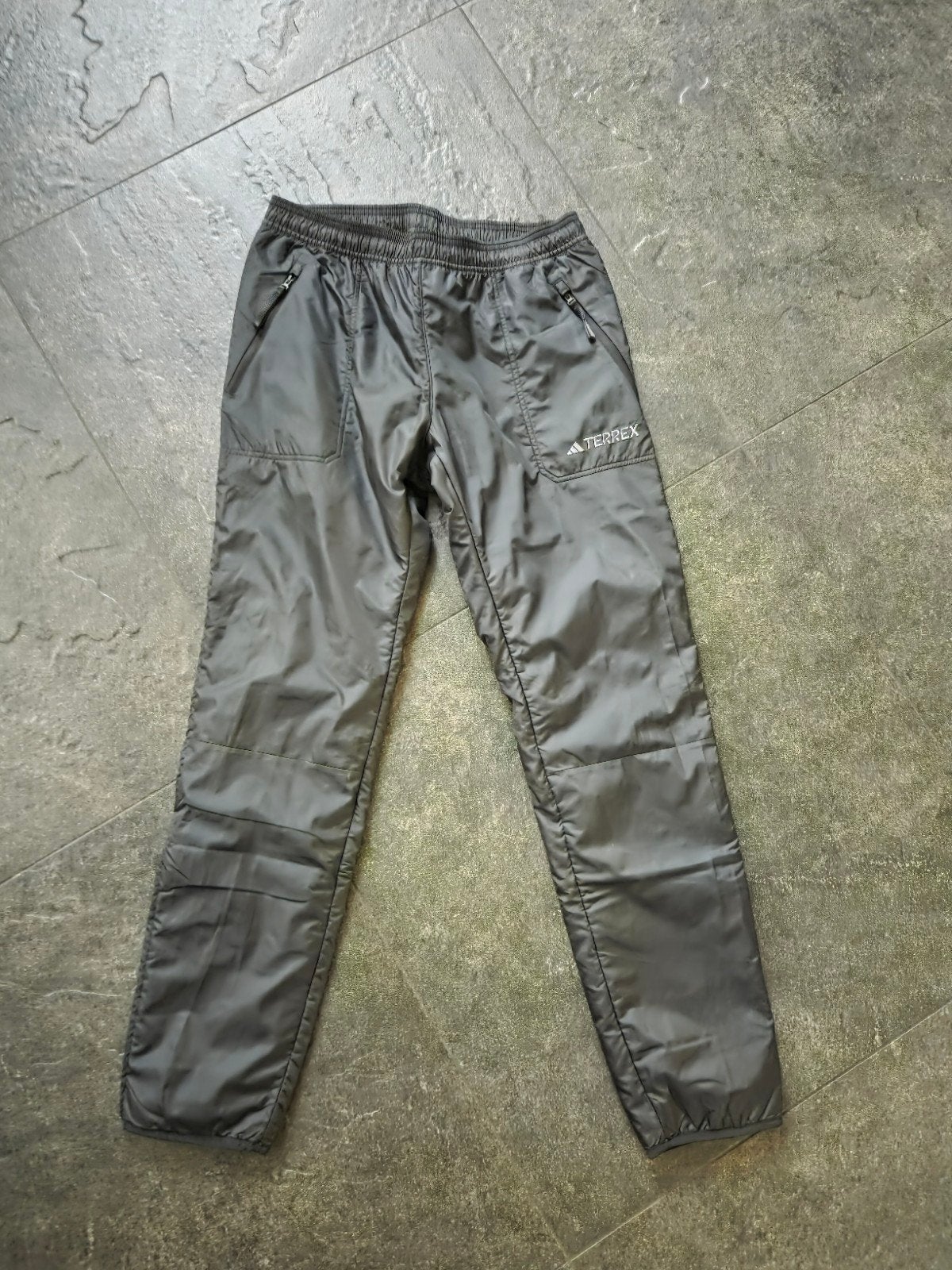 Adidas Terrex outdoor broek - Maat s, Kleding | Heren, Sportkleding, Wandelen of Outdoor, Zo goed als nieuw, Grijs, Maat 46 (S) of kleiner