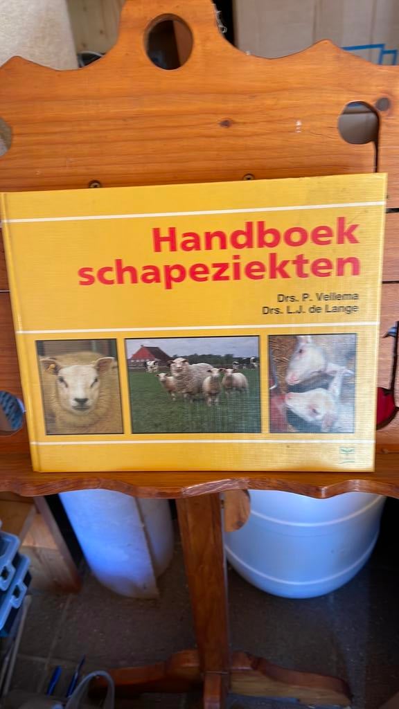 Boeken over het schaap, fok ,ziektes, Ophalen of Verzenden, Gelezen, Vee