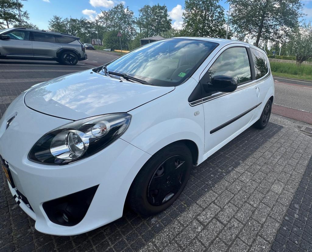 Renault Twingo 1.2 16V 2011 Wit, Auto's, Renault, 839 kg, Twingo, 74 pk, 4 cilinders