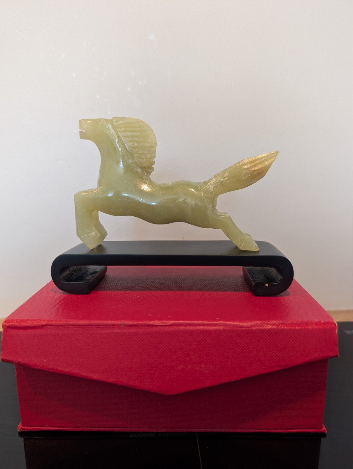 Franklin Mint Jade-look Paardenbeeldje 1987 met Standaard, Ophalen of Verzenden