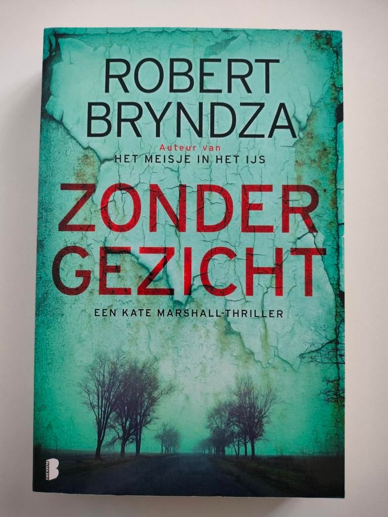 Zonder Gezicht - Robert Bryndza, Europa overig, Robert Bryndza, Ophalen of Verzenden, Zo goed als nieuw