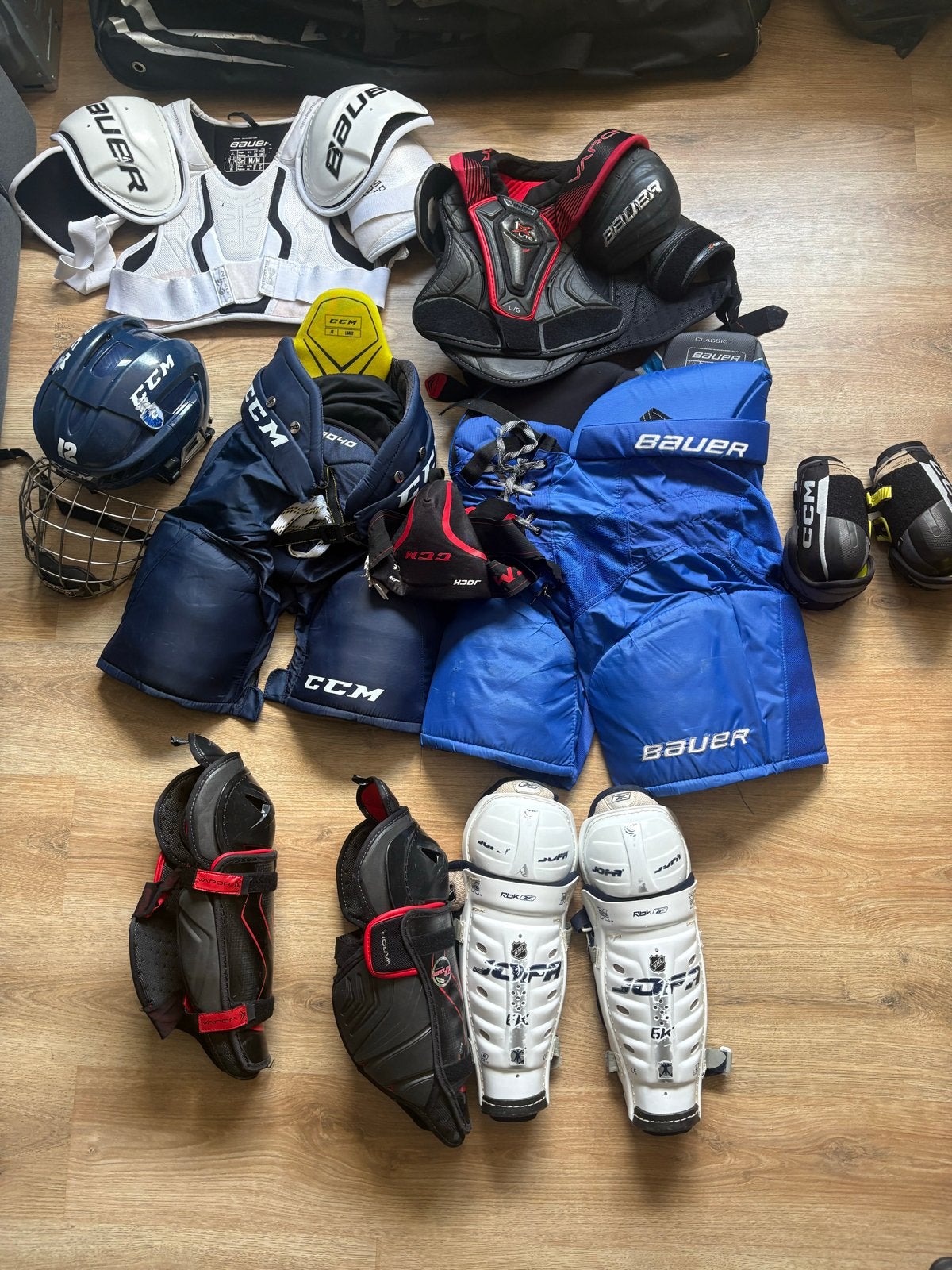 Complete ijshockeyuitrusting voor jeugd (Bauer, CCM), Ophalen, Gebruikt
