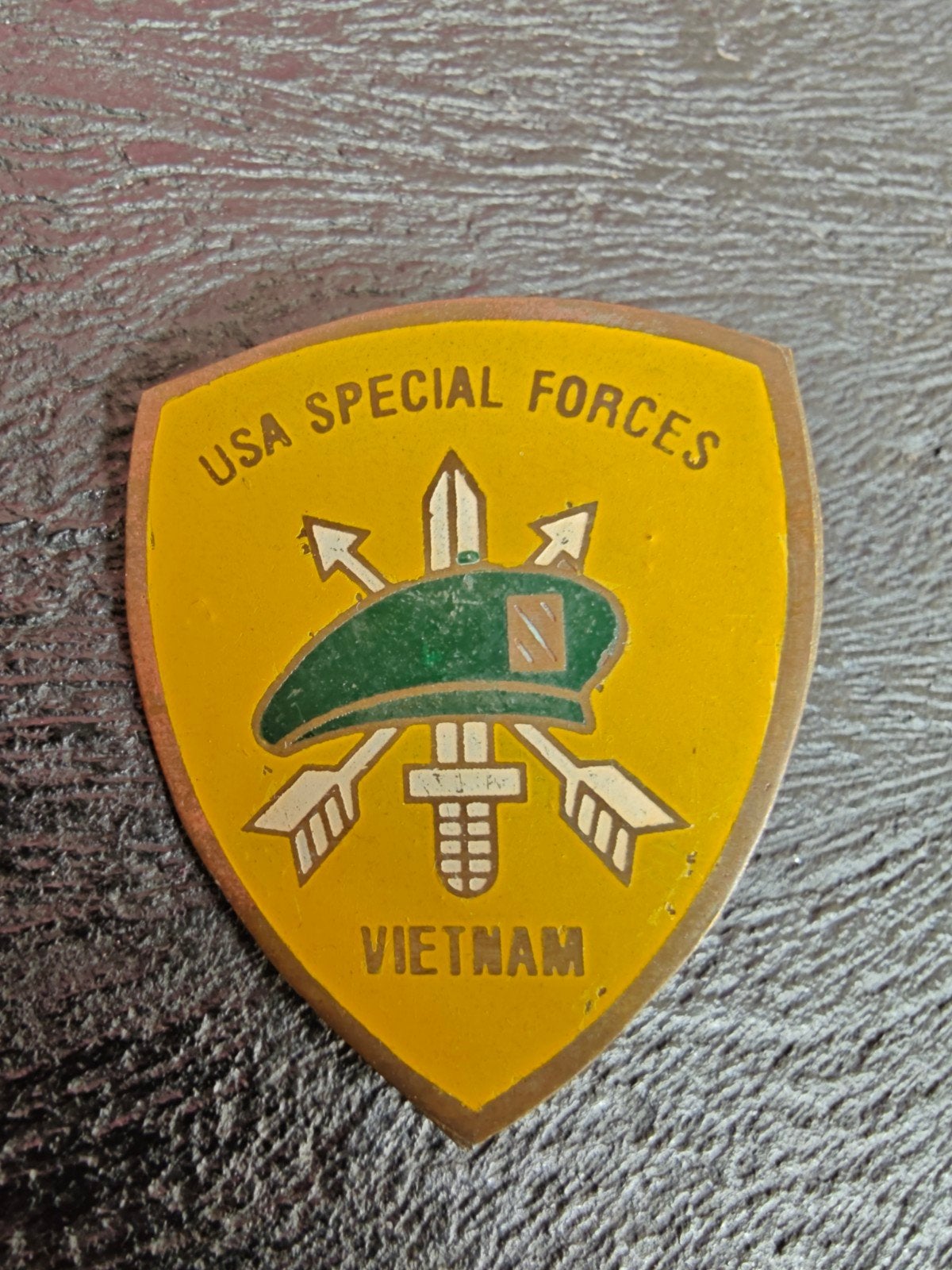 beercan badge USA Special Forces Vietnam, Verzamelen, Ophalen of Verzenden, Landmacht, Amerika, Embleem of Badge