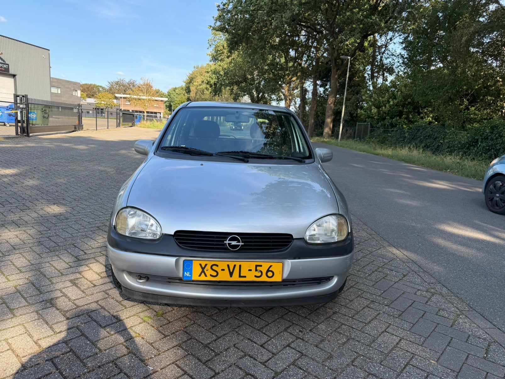 Opel Corsa 1.2 I 16V 5D AUT 1999 Grijs, Auto's, 450 kg, Origineel Nederlands, Bedrijf, 850 kg