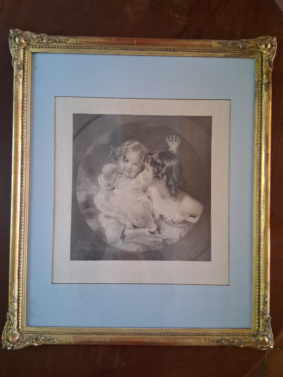 Antieke Gravure: Twee kinderen in Gouden Lijst, Antiek en Kunst, Kunst | Etsen en Gravures, 1800 - 1899, Religie, Ingelijst, Ophalen of Verzenden
