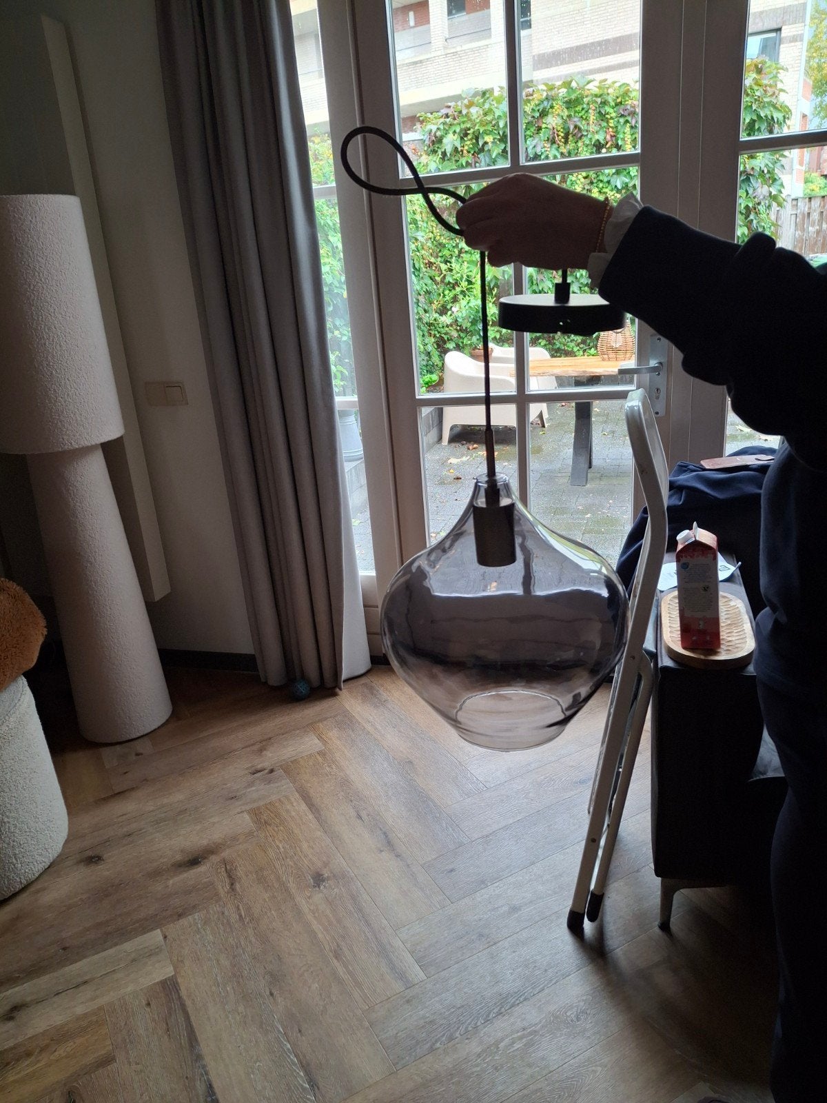 Mooie hanglamp met bronskleurig glas en messing fitting, Ophalen, Zo goed als nieuw, Glas, Overige fittingen
