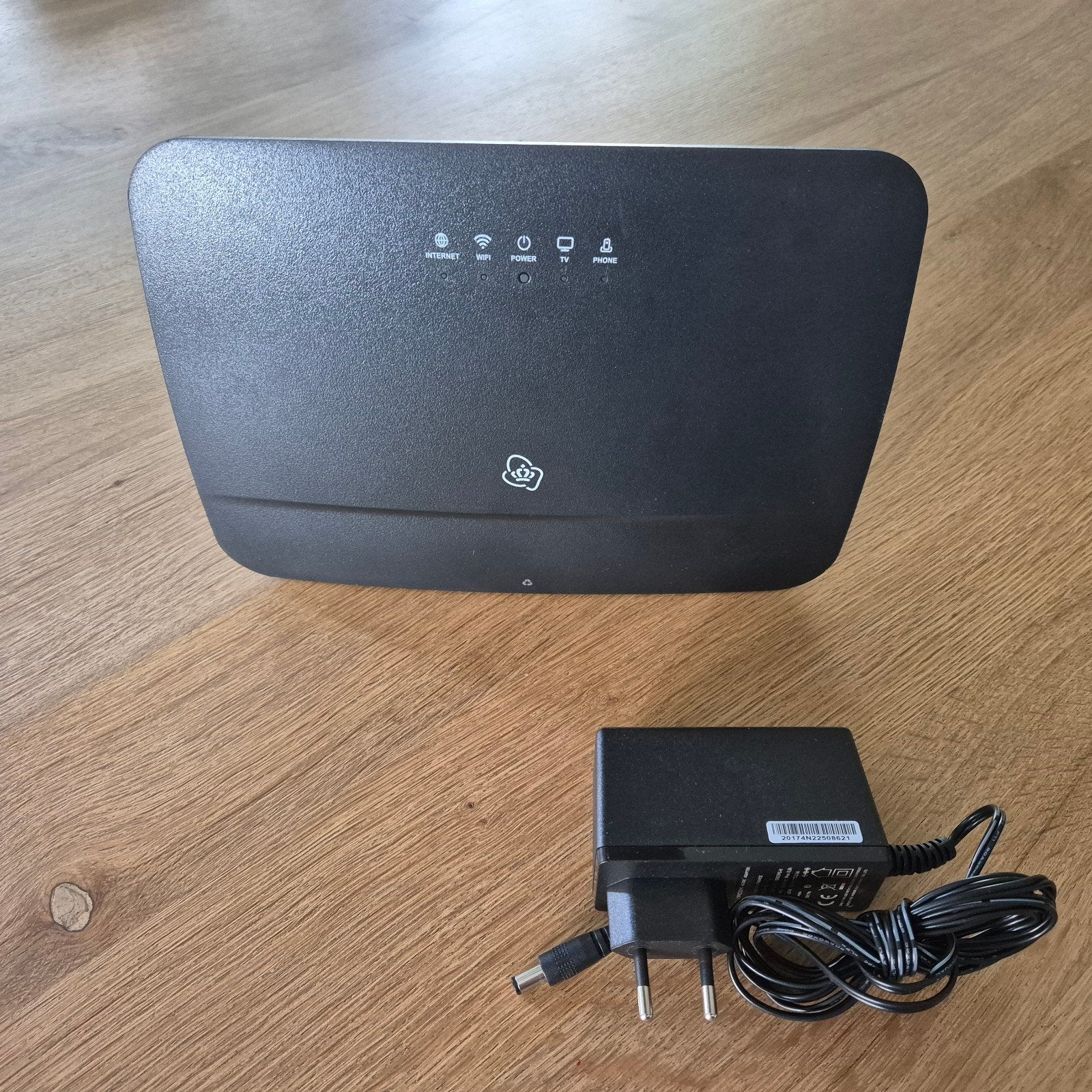 kpn box 12 router/modem met ingebouwde wifi, Ophalen of Verzenden, Zo goed als nieuw, Router met modem, KPN