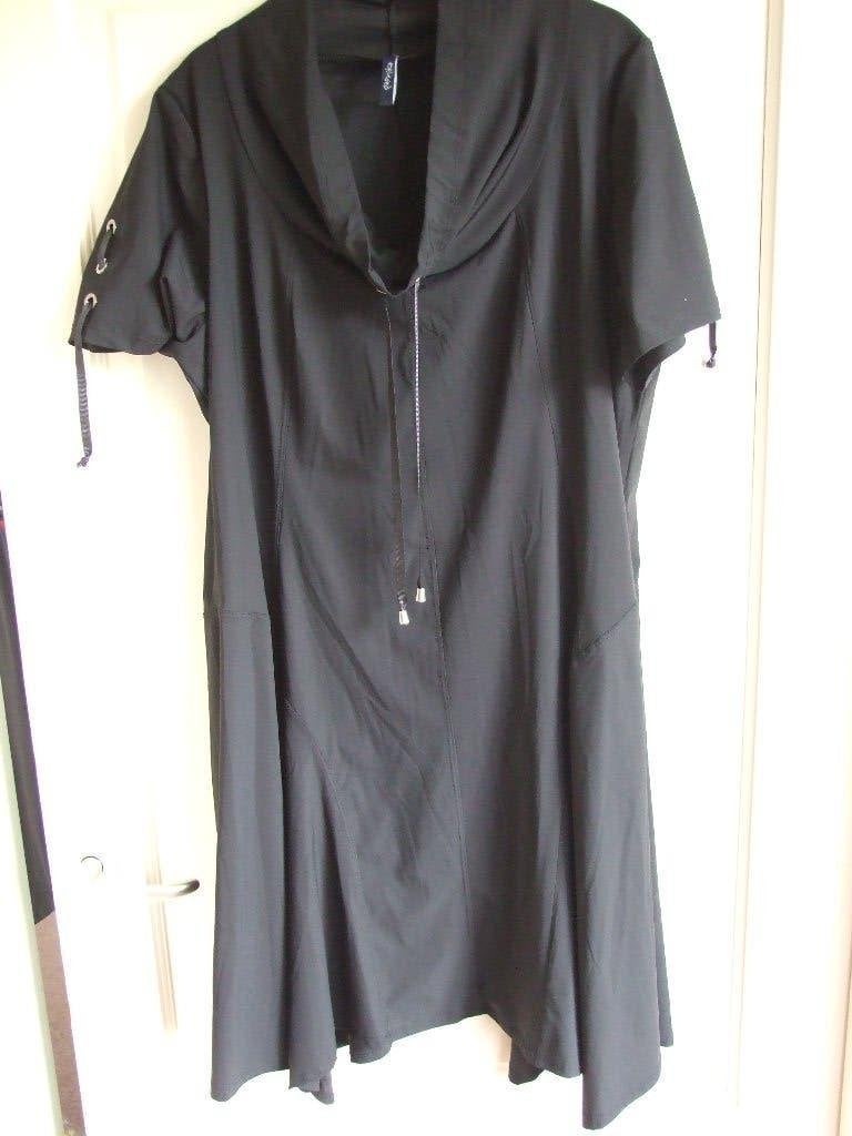 Paprika zgan zwarte jurk maat 44/46, Kleding | Dames, Zwart, Maat 42/44 (L), Ophalen of Verzenden, Zo goed als nieuw