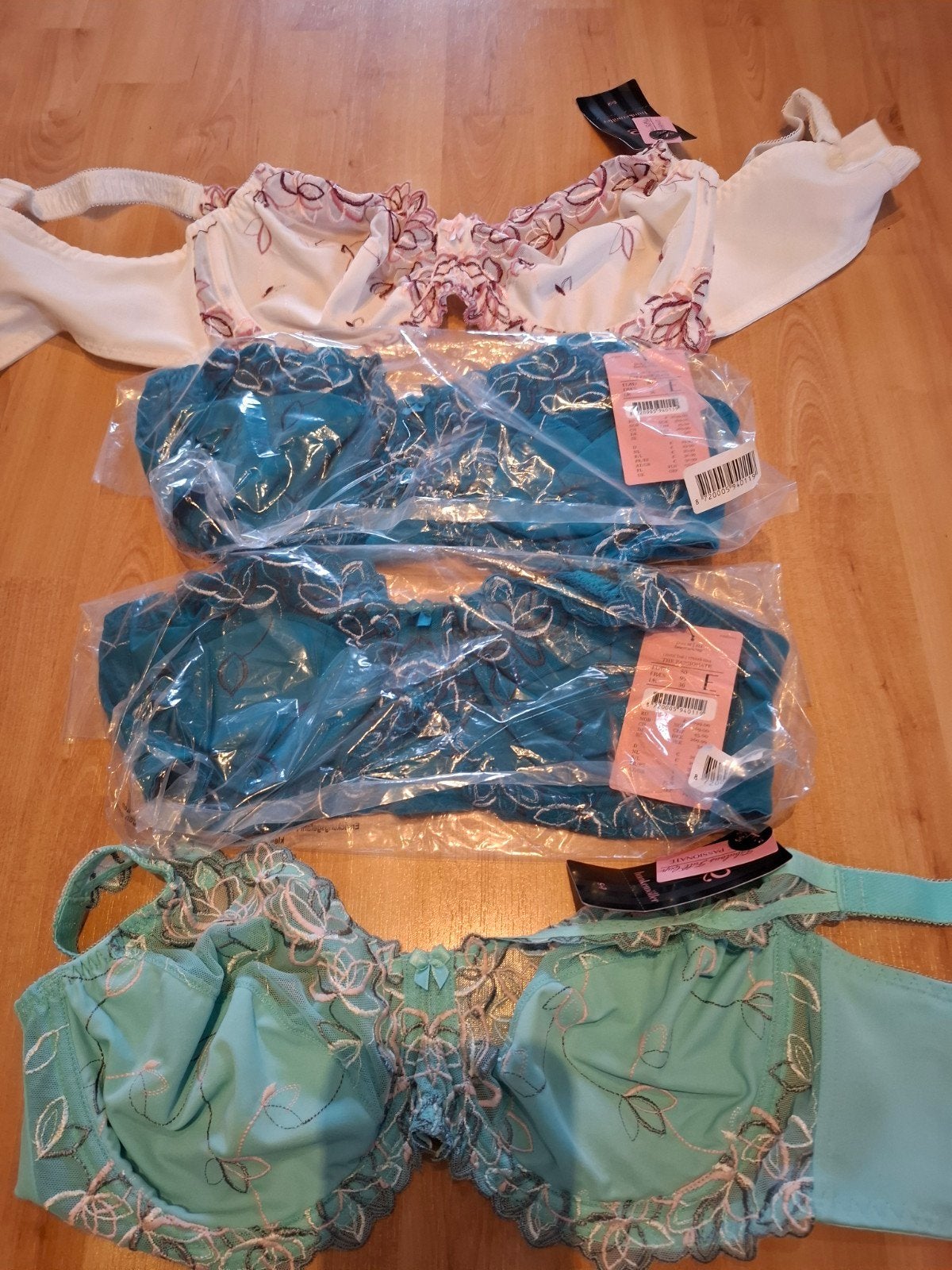 4 Hunkemoller BH's model Diva. Maat 80 E, Hunkemoller, Ophalen of Verzenden, BH