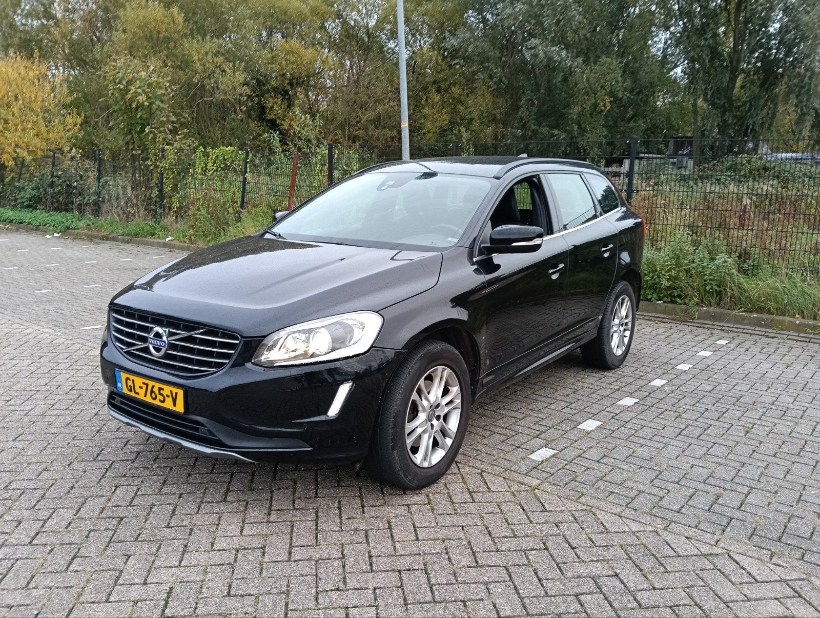 Volvo XC60 2.0 D4 FWD Ocean Race – Automaat – | 208.110 Km |, Auto's, Euro 6, 4 cilinders, 1634 kg, Zwart