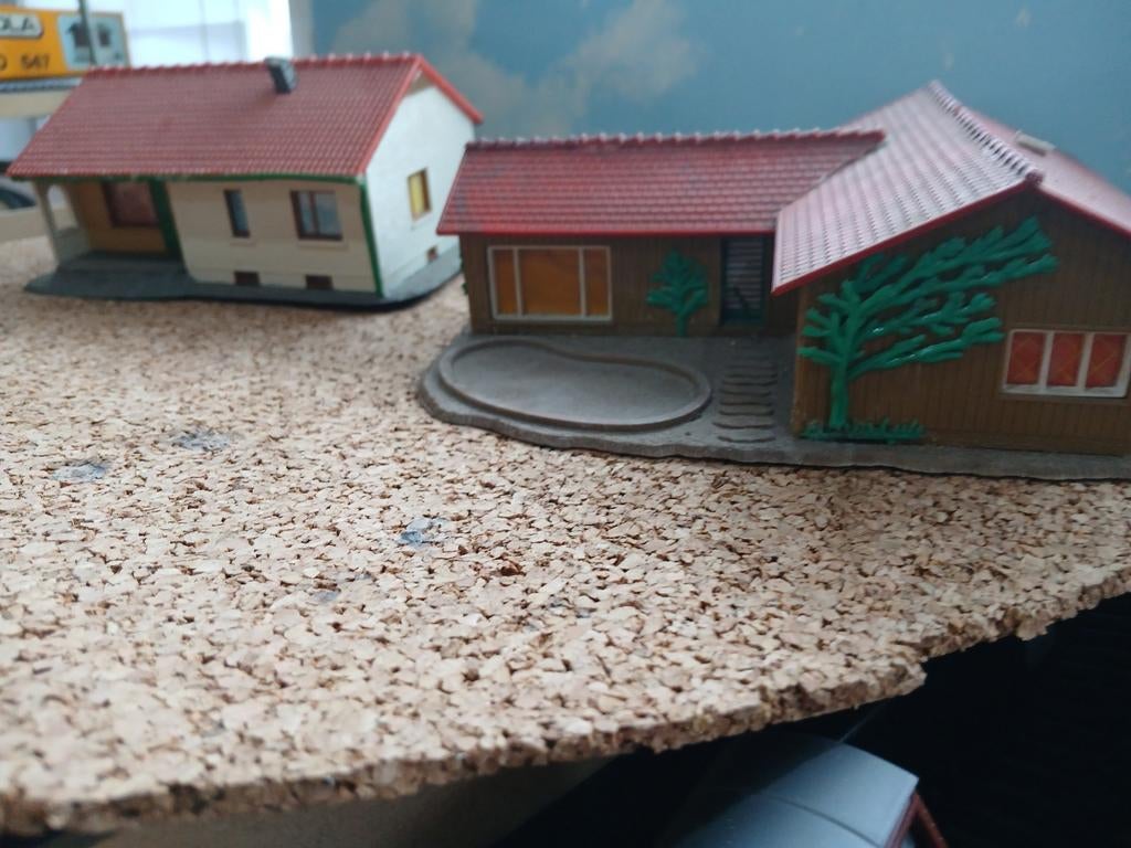 2 bungalows met vijver voor ho spoor, Ophalen of Verzenden