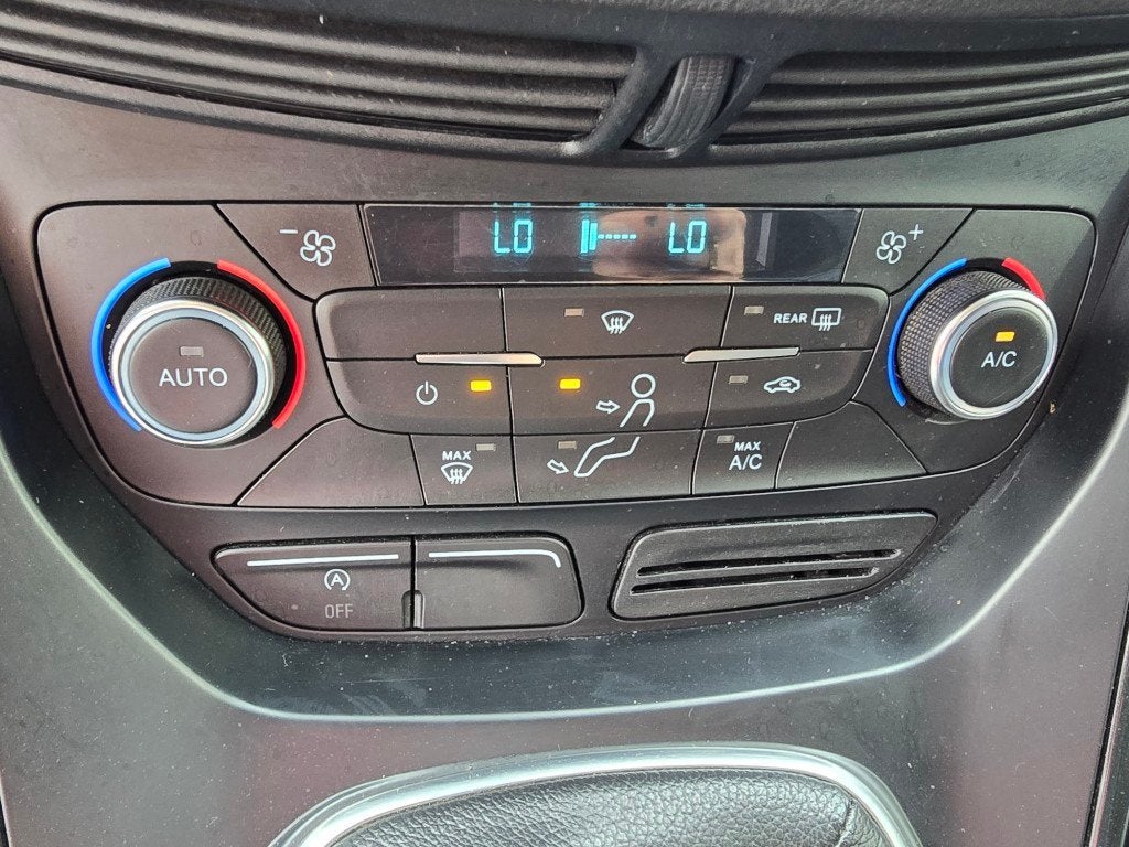 Foto 20 van Ford Kuga 1.5 EcoBoost Titanium D-Riem vervangen mooie auto