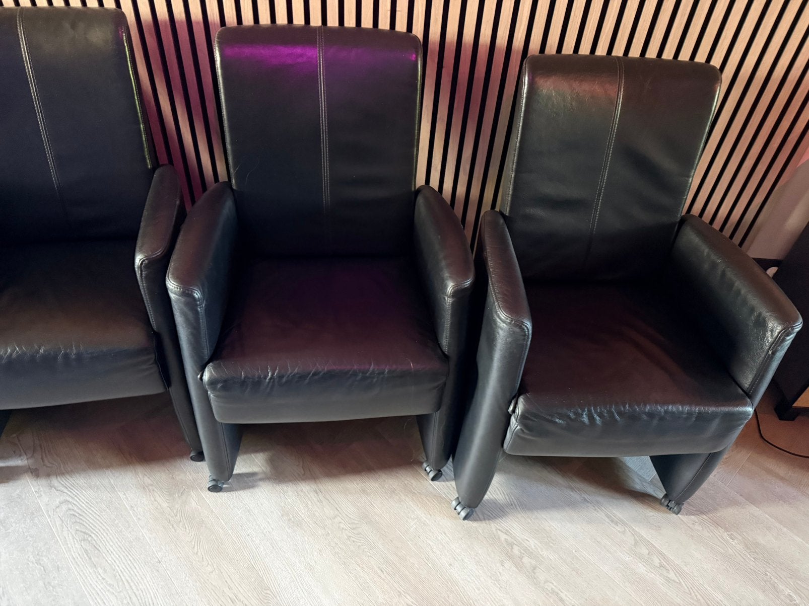 Super mooie verrijdbare leren stoelen, Ophalen, Gebruikt, Leer, 75 tot 100 cm