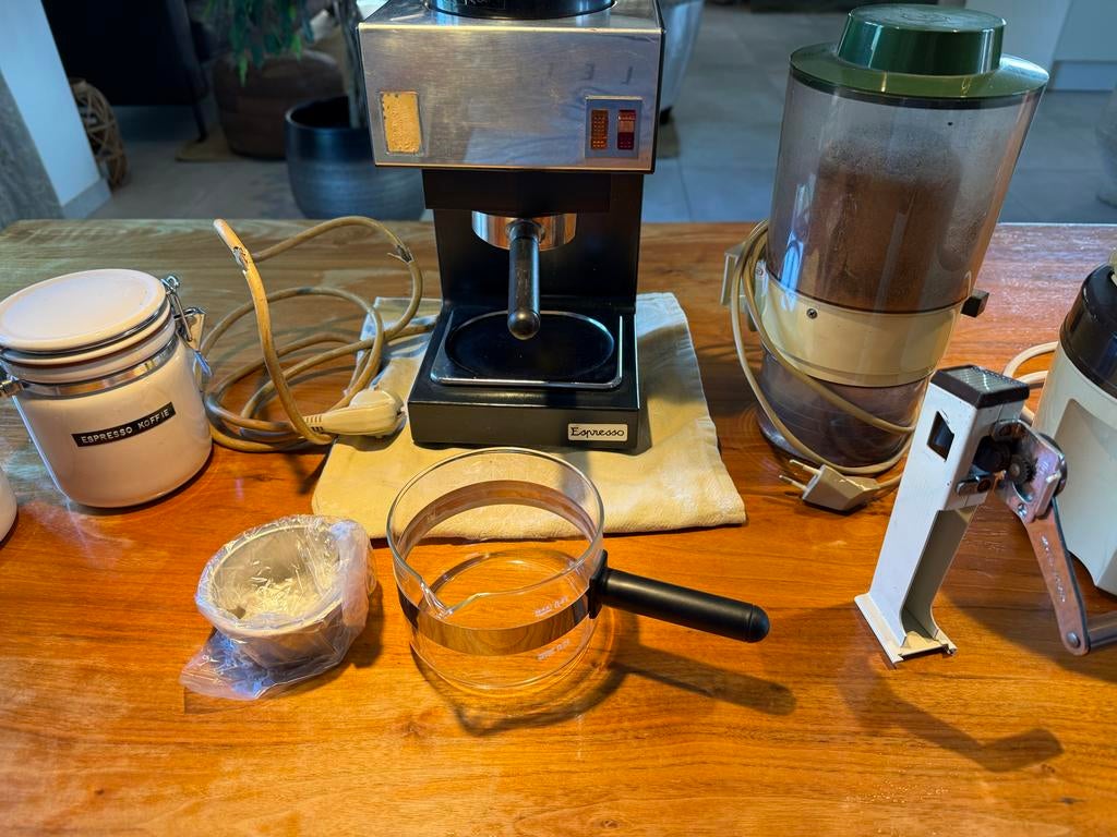 Vintage Espresso Apparaat met Koffiemolen en Accessoires, Witgoed en Apparatuur, Koffiezetapparaten, Ophalen, Gebruikt, Espresso apparaat