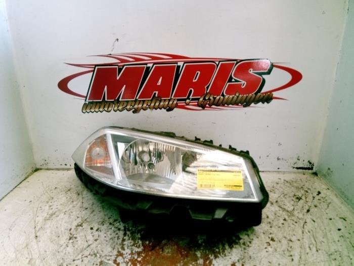 Koplamp rechts van een Renault Megane, Auto-onderdelen, Verlichting, Gebruikt, -, Renault, -