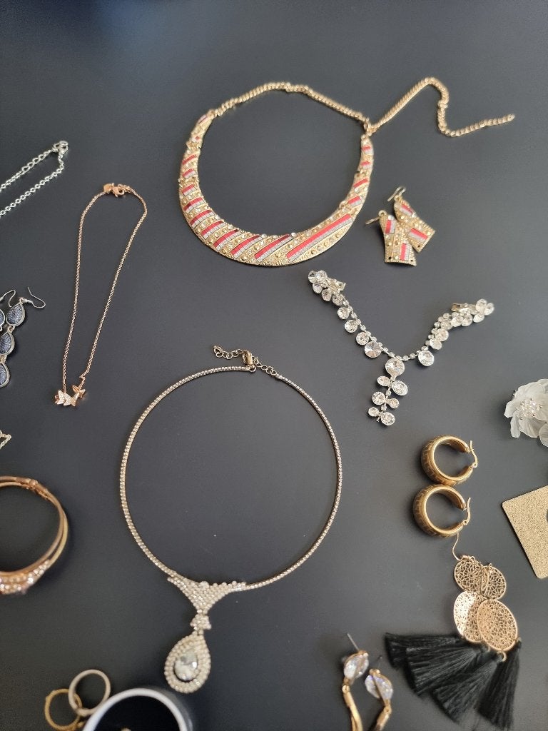 Juwelenkast staande spiegelkast + sieraden + display's, Ophalen, Zo goed als nieuw, Zilver, Overige materialen