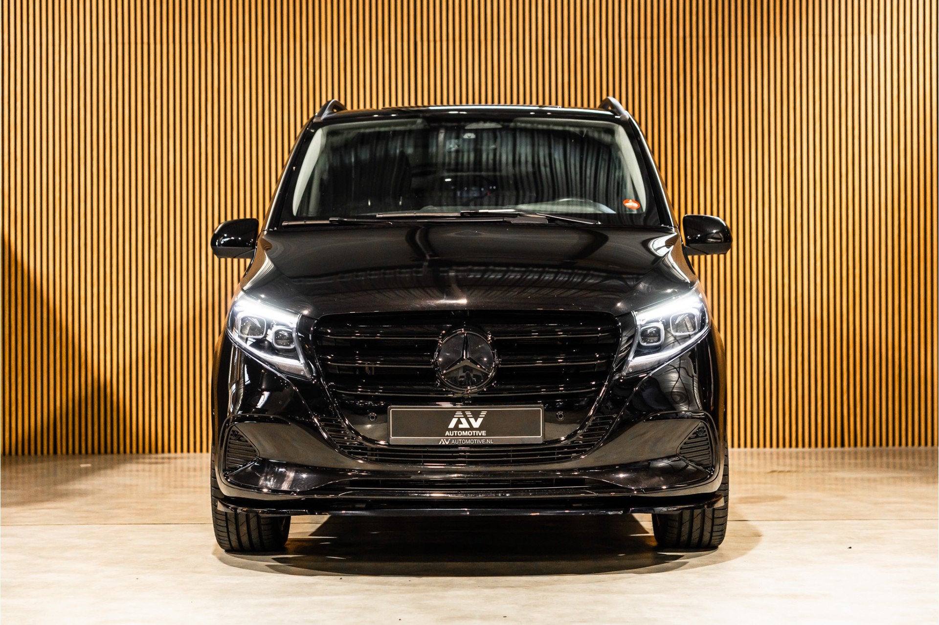 Mercedes-Benz Vito 119 CDI 4-MATIC DC L3 XL | AMG | L+R Schu, Automaat, Gebruikt, 2500 kg, Zwart