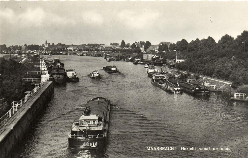 Maasbracht, Gezicht vanaf de sluis - ongelopen, Ophalen of Verzenden, 1960 tot 1980, Ongelopen, Limburg