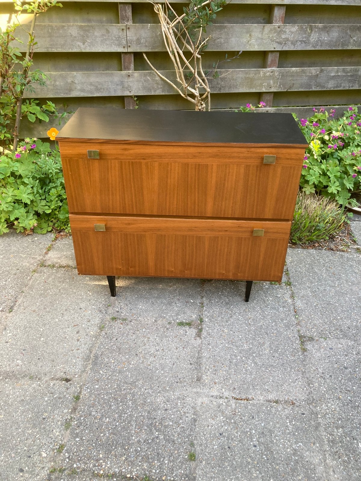 Leuk vintage kastje jaren 70, Ophalen, Gebruikt, Mid century vintagey, Met klep(pen)