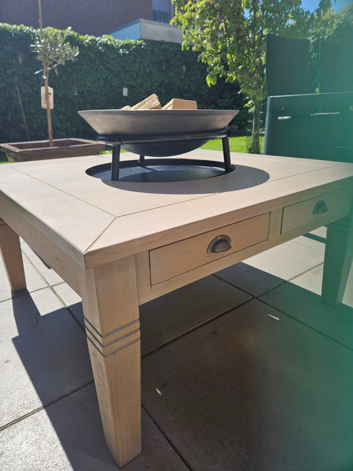 Eikenhouten tafel met vuurschaal, 100x100 cm, Ophalen, Zo goed als nieuw, Vierkant, Hout