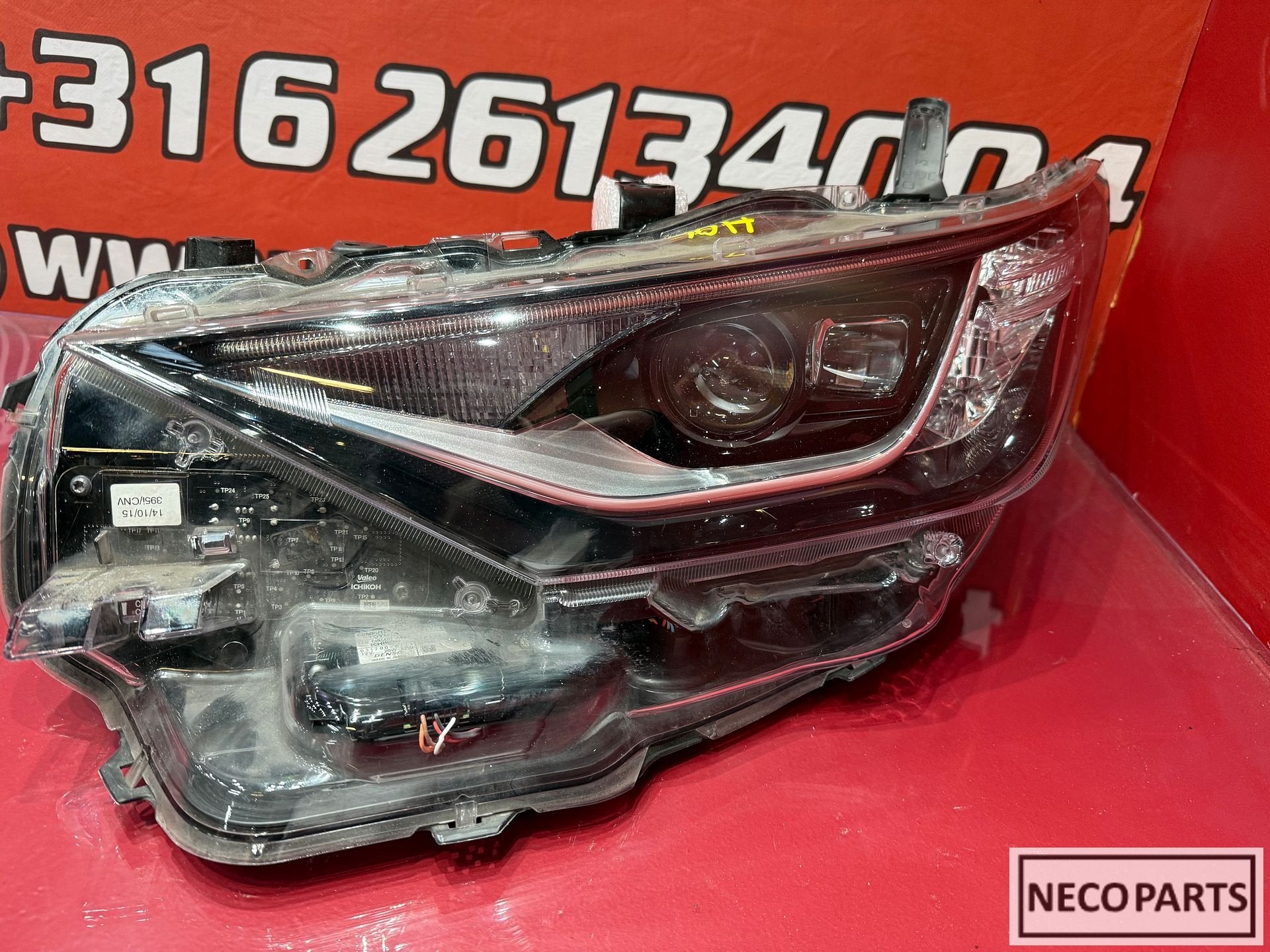 TOYOTA AURIS FULL LED KOPLAMP ORIGINEEL ALLES LEVERBAAR !!, Auto-onderdelen, Verlichting, Gebruikt, -, -, Ophalen of Verzenden
