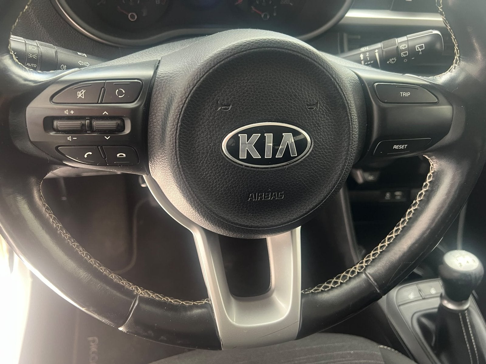 Foto 20 van Kia Picanto 1.0 MPi 67pk 5-zits 2019 Wit